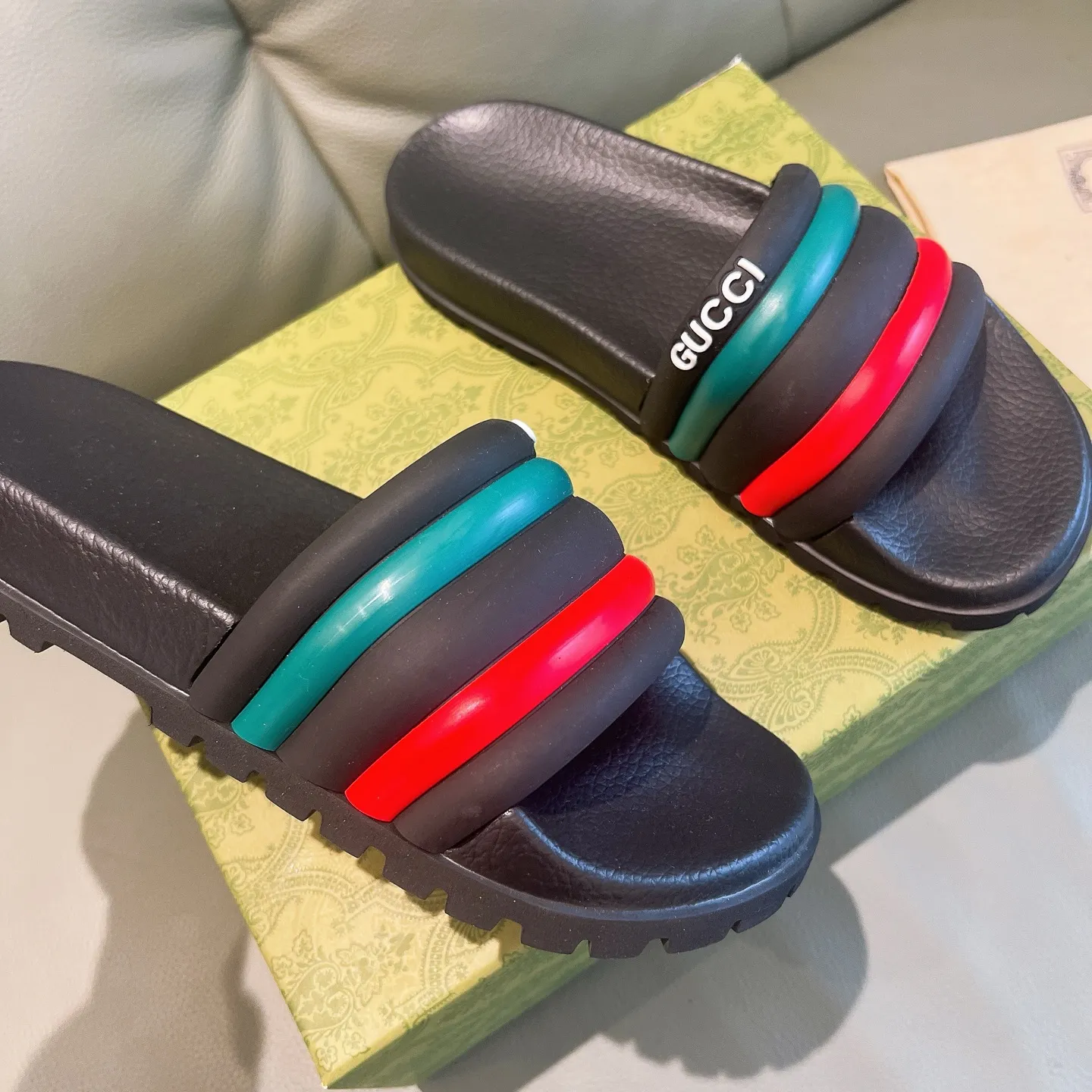Men's Men's Shoes 130🐮🐮Gucci Gucci Slippers Gucci 2024 latest beach sandals slippers Original molding double G LOGO Original molding consistent Outsole: Men's Men's Shoes u double-layer outsole Size: 35-46